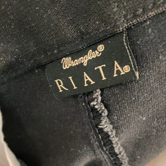 Wrangler Riata Black cotton trousers with a straight leg‎ and tapered fit - Picture 6 of 8